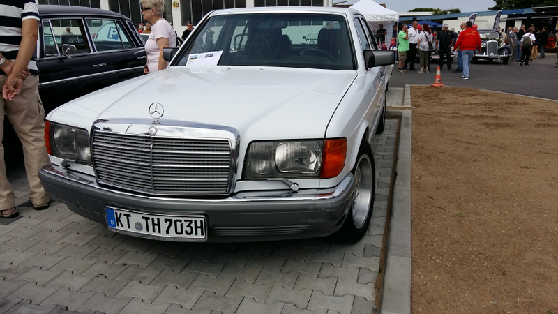 Illustration for article titled Another oldtimer meet photodumpÂ